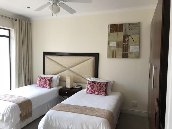Coral Beach Bed & Breakfast อีสต์ลอนดอน ภายนอก รูปภาพ