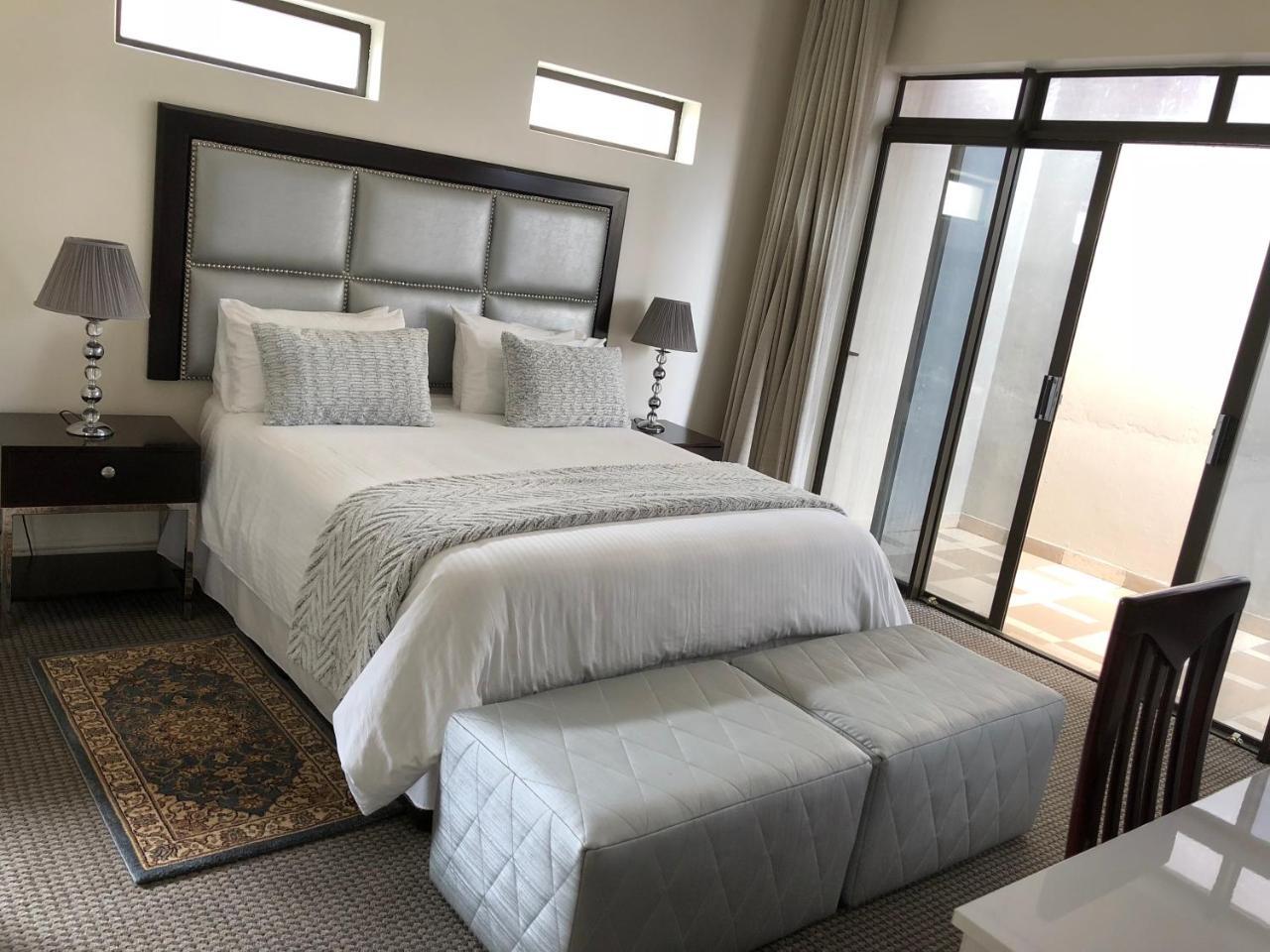 Coral Beach Bed & Breakfast อีสต์ลอนดอน ภายนอก รูปภาพ