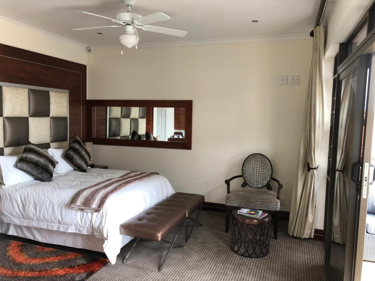 Coral Beach Bed & Breakfast อีสต์ลอนดอน ภายนอก รูปภาพ
